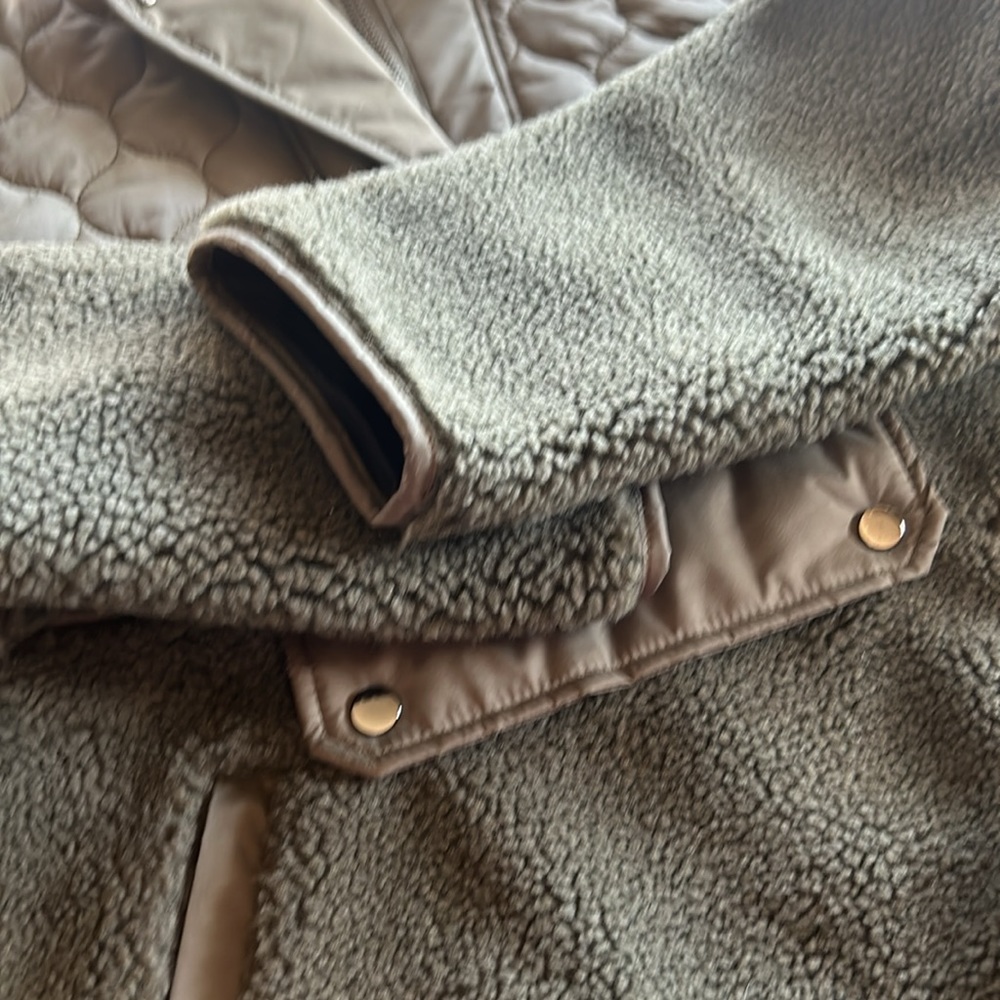 Veronica Beard Leo High Pile fleece Size L - Picture 6 of 6